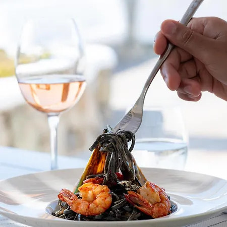 Tharroe Of Mykonos Boutique Hotell 5*